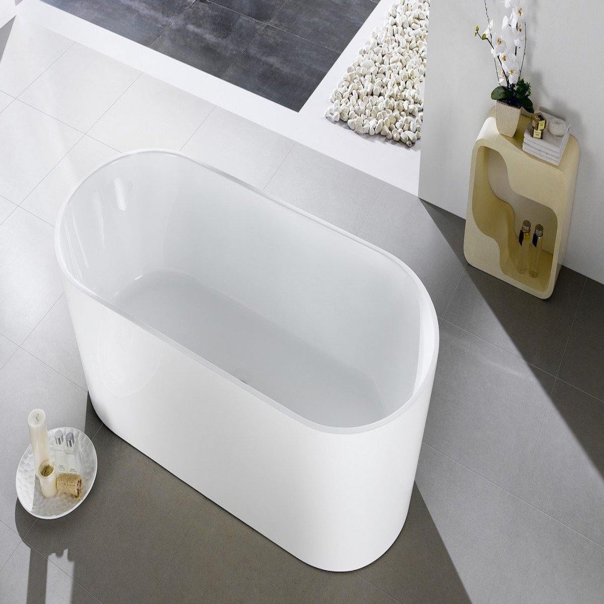 KubeBath Ovale 67" White Free Standing Bathtub KFST1467