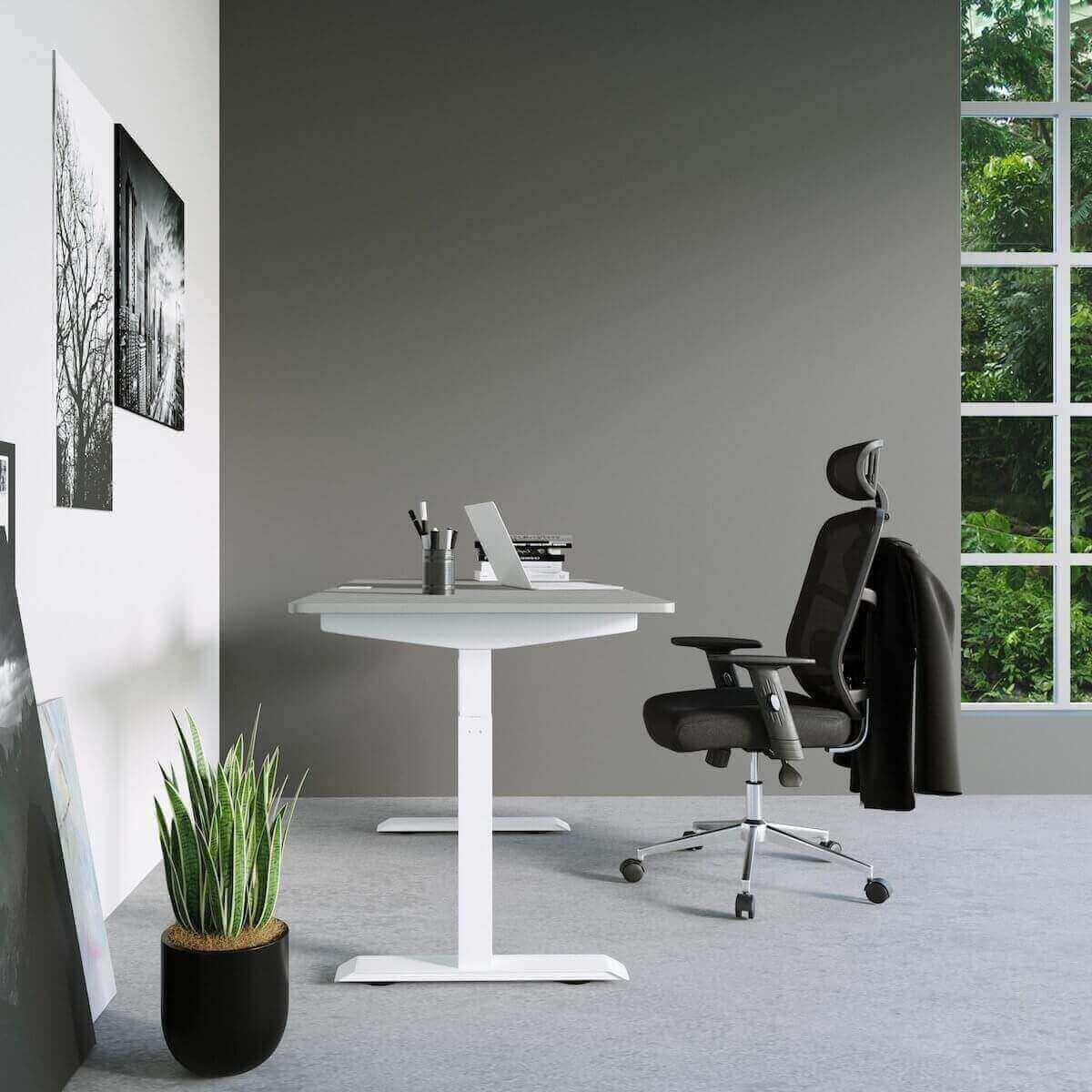 Techni Mobili Black High Back Executive Mesh Office Chair with Arms, Lumbar Support, and Chrome Base RTA-1010-BK in Office