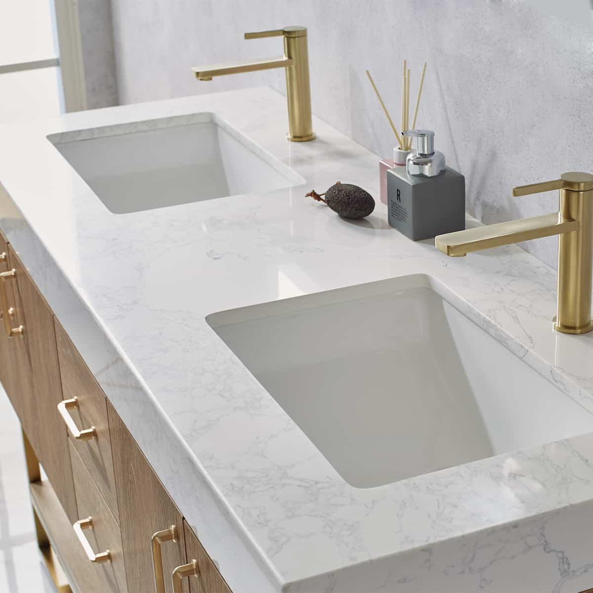 Vinnova Alistair 60 Inch Freestanding Double Vanity in North American Oak and Brushed Gold Frame with White Grain Stone Countertop Without Mirror Top 789060-NO-GW-NM