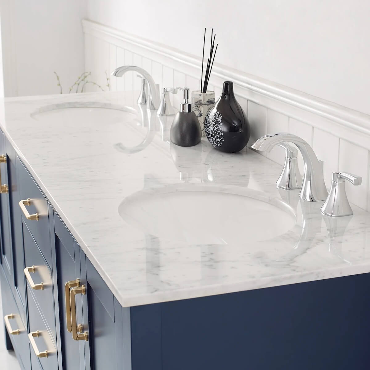 Vinnova 72” Gela Royal Blue Freestanding Double Vanity with Carrara White Marble Countertop Without Mirror Sinks 723072-RB-CA-NM